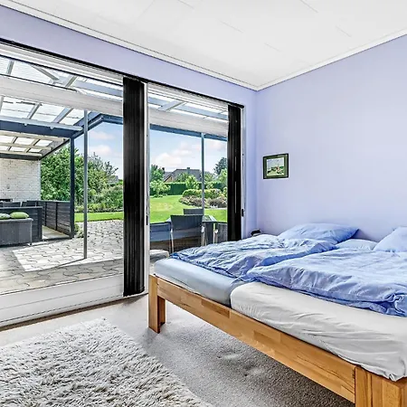 5 Bedroom Beautiful In 펜션