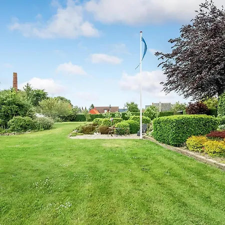 5 Bedroom Beautiful In * Tranekær