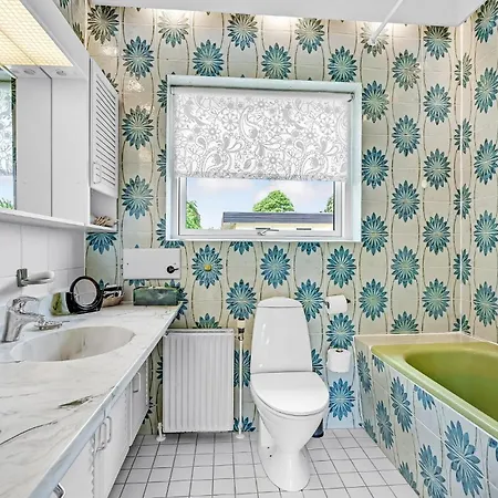 5 Bedroom Beautiful In Feriehus *