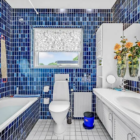 5 Bedroom Beautiful In